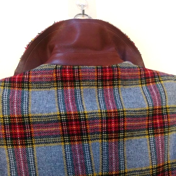 ❤️NWT❤️ Authentic D&G 100% Wool Plaid Coat - Picture 13 of 13